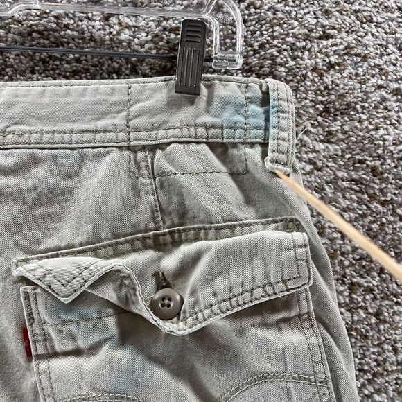 Vintage Levis Shorts Adult 34 Tan Cargo Pockets 2004 Cotton Casual Y2K Logo Mens - Picture 9 of 12